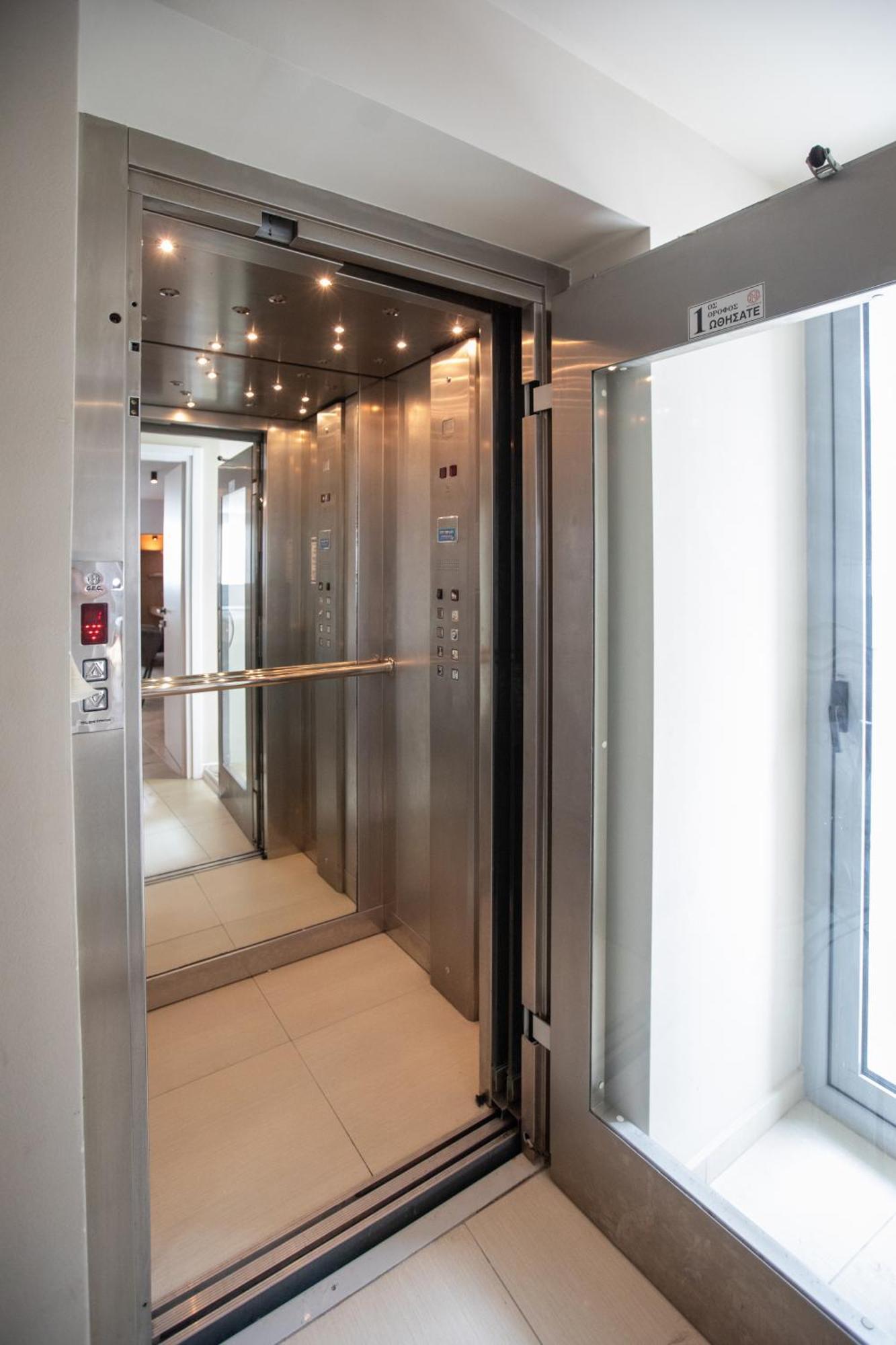 Griffin Suites Heraklion  Екстер'єр фото