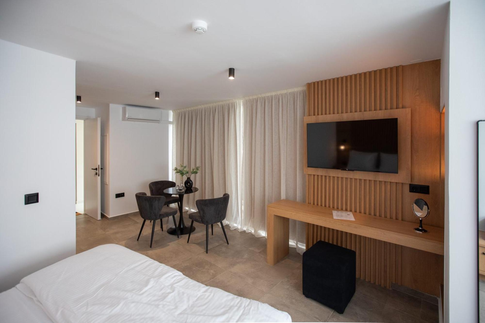 Griffin Suites Heraklion  Екстер'єр фото